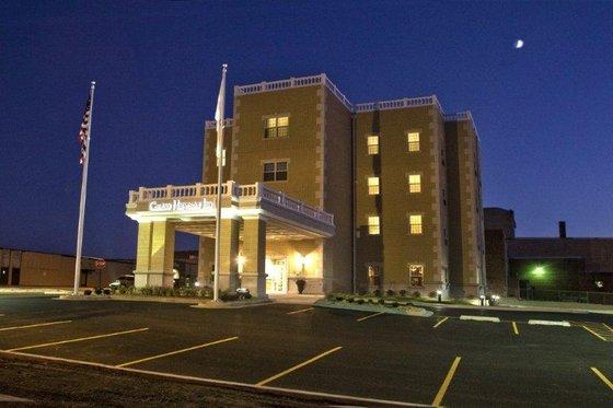 Canton Harvester Inn Exterior foto